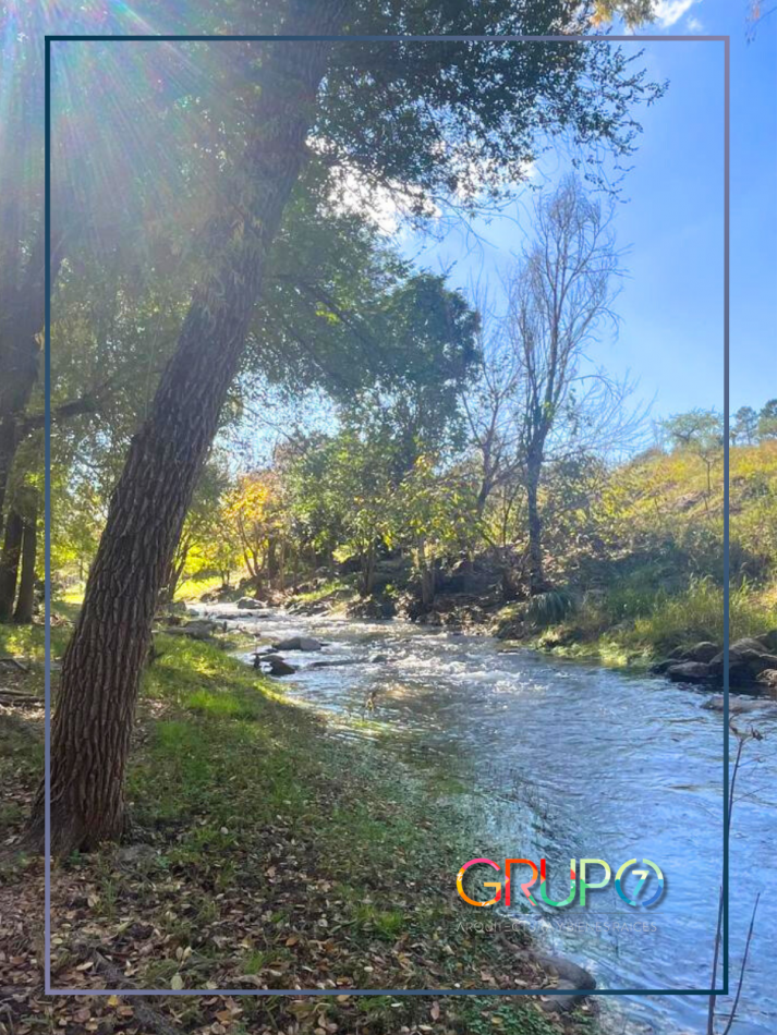 Loteo en AMBOY, con bajada al Rio