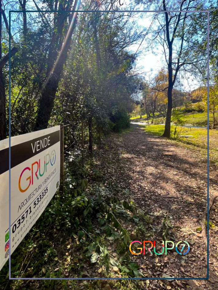 Fraccion de 8000 m2 con bajada al Rio